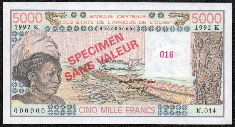 5000F Spécimen
